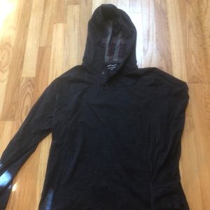 Men’s light weight hoodie.